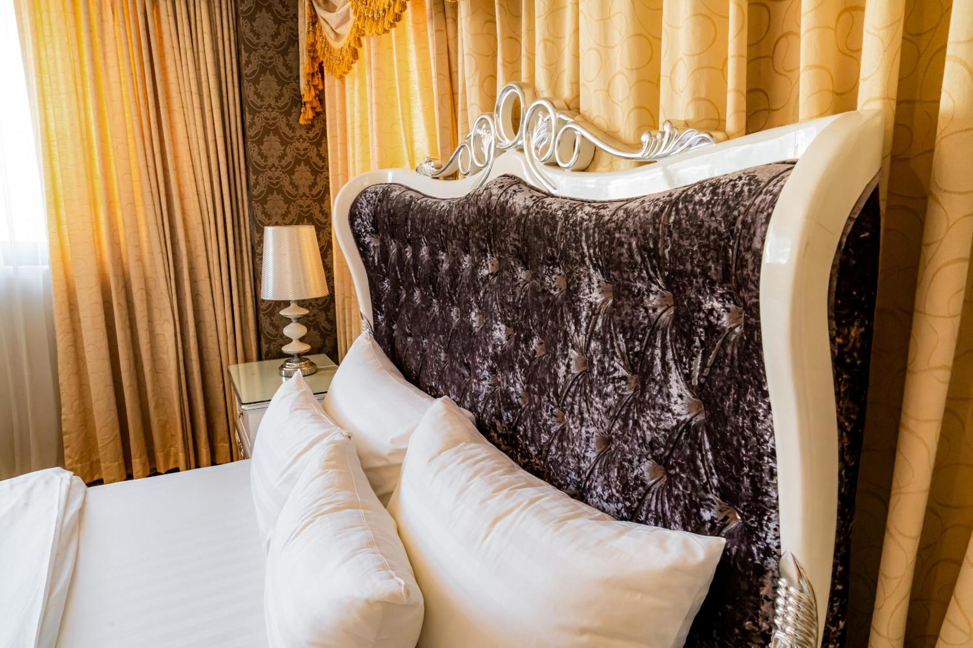 Hoang Trieu Hotel Ho Chi Minh City Exterior photo