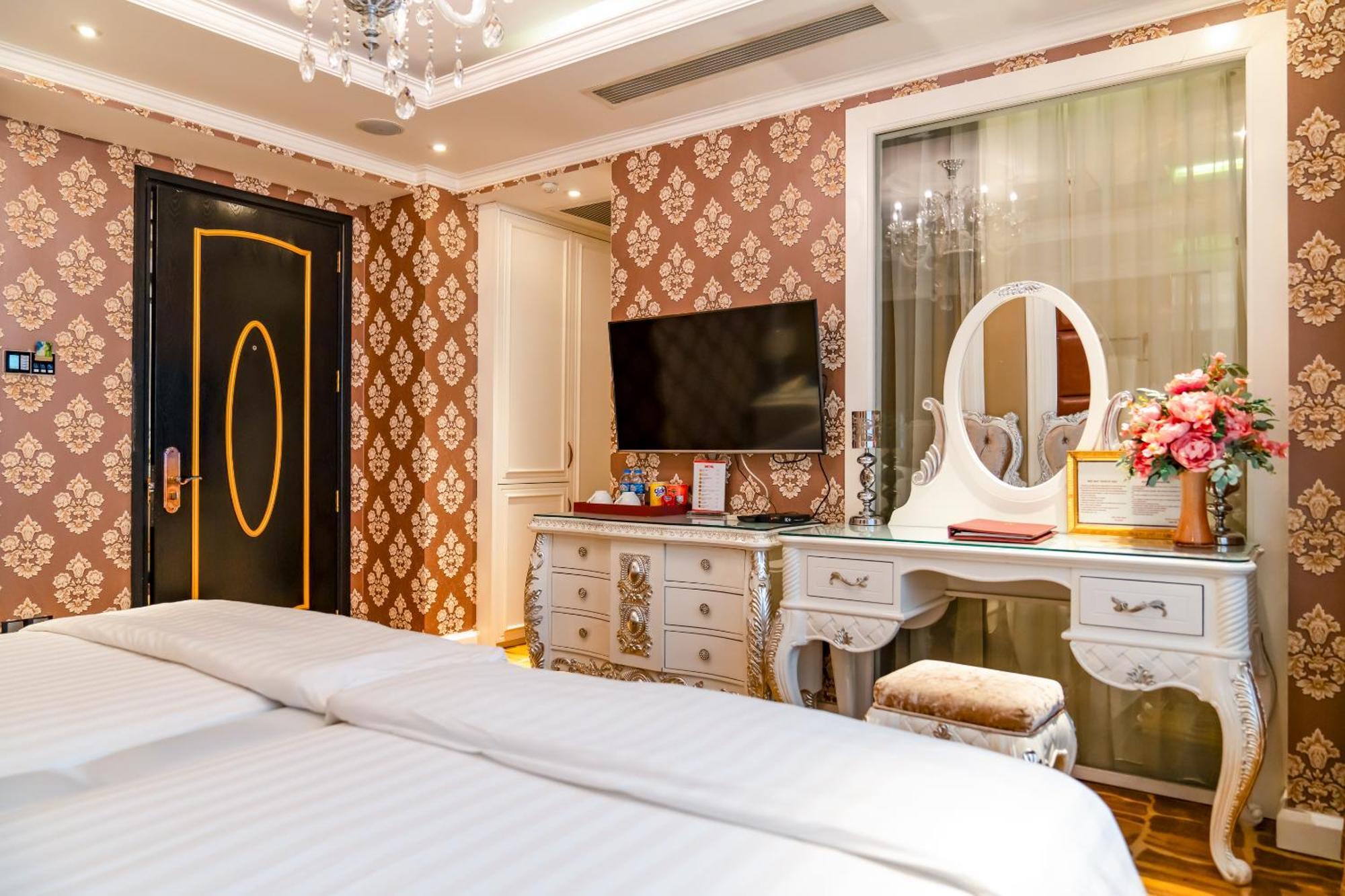 Hoang Trieu Hotel Ho Chi Minh City Exterior photo