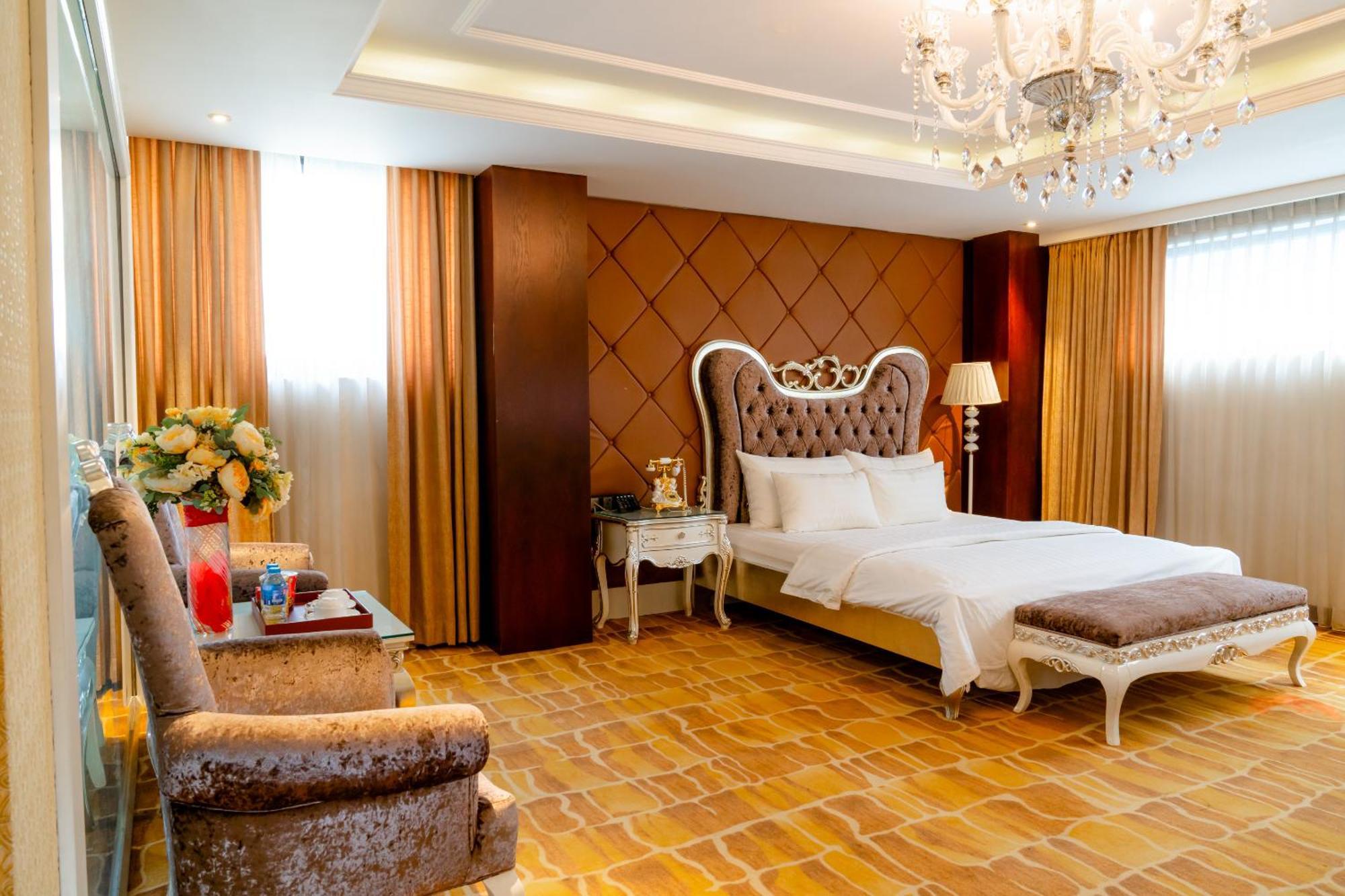 Hoang Trieu Hotel Ho Chi Minh City Exterior photo